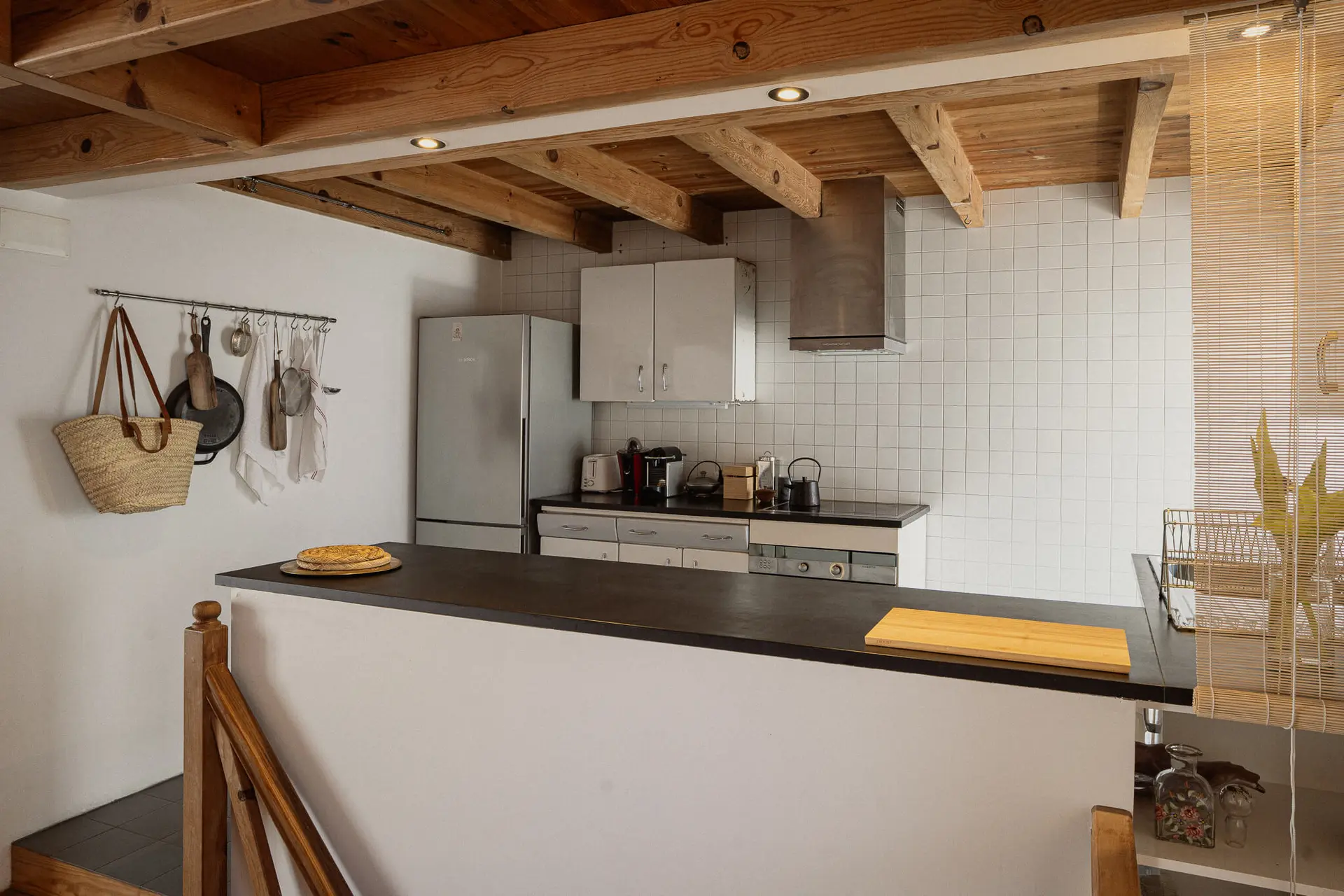 Fully equipped open kitchen (floor 1)